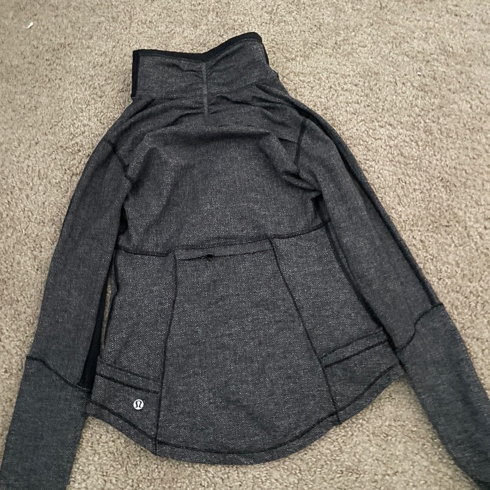 Lululemmon zip up